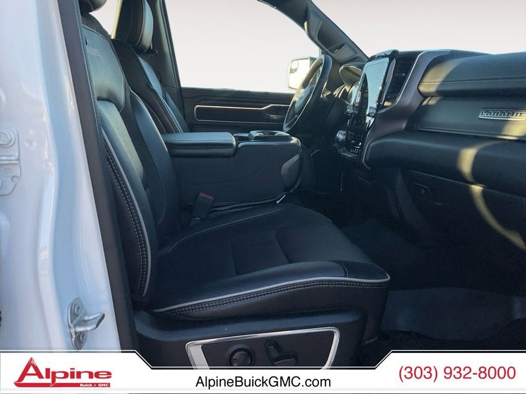 2023 RAM 1500 Laramie Crew Cab 4x4 5'7" Box