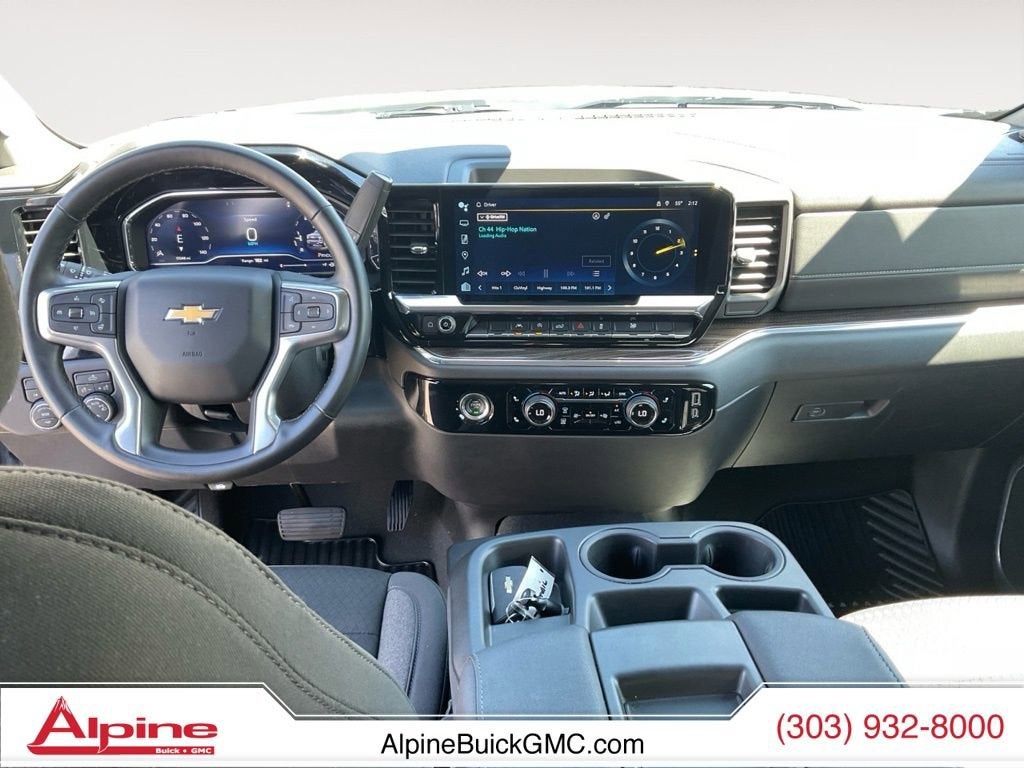 2024 Chevrolet Silverado 1500 LT (2FL)