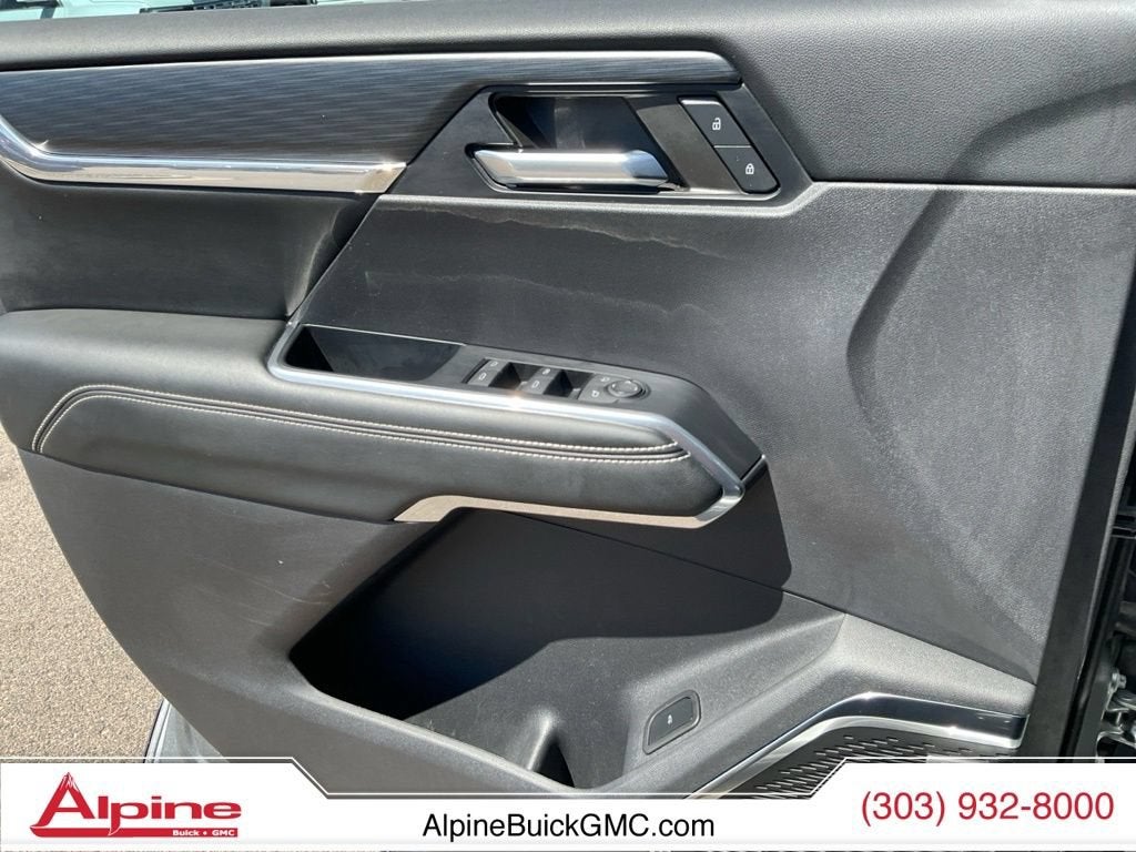 2024 GMC Acadia Elevation