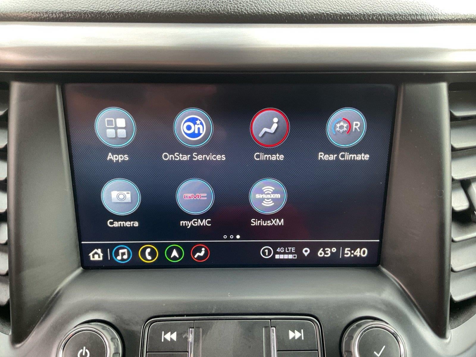 2021 GMC Acadia AT4