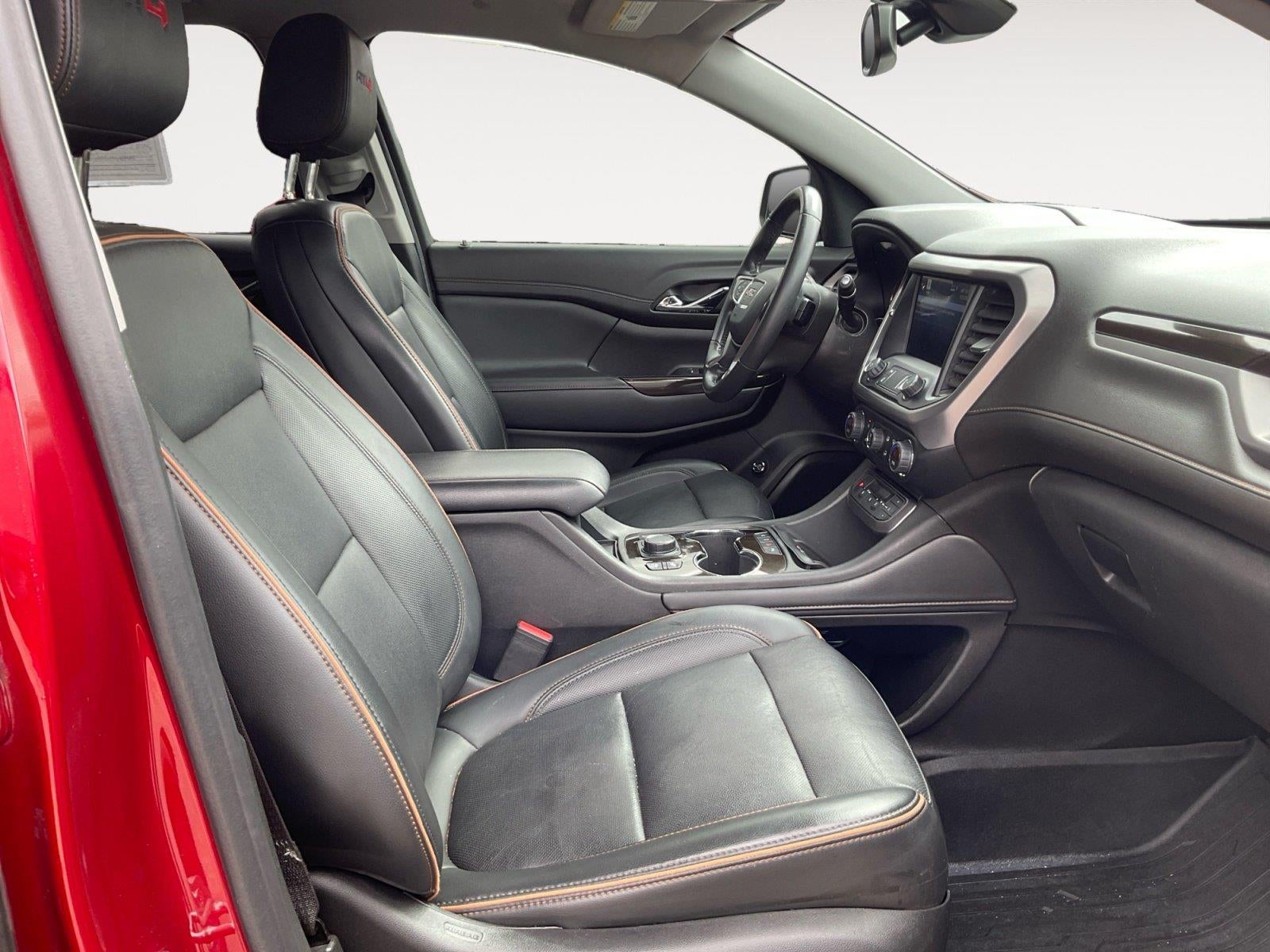2022 GMC Acadia AT4