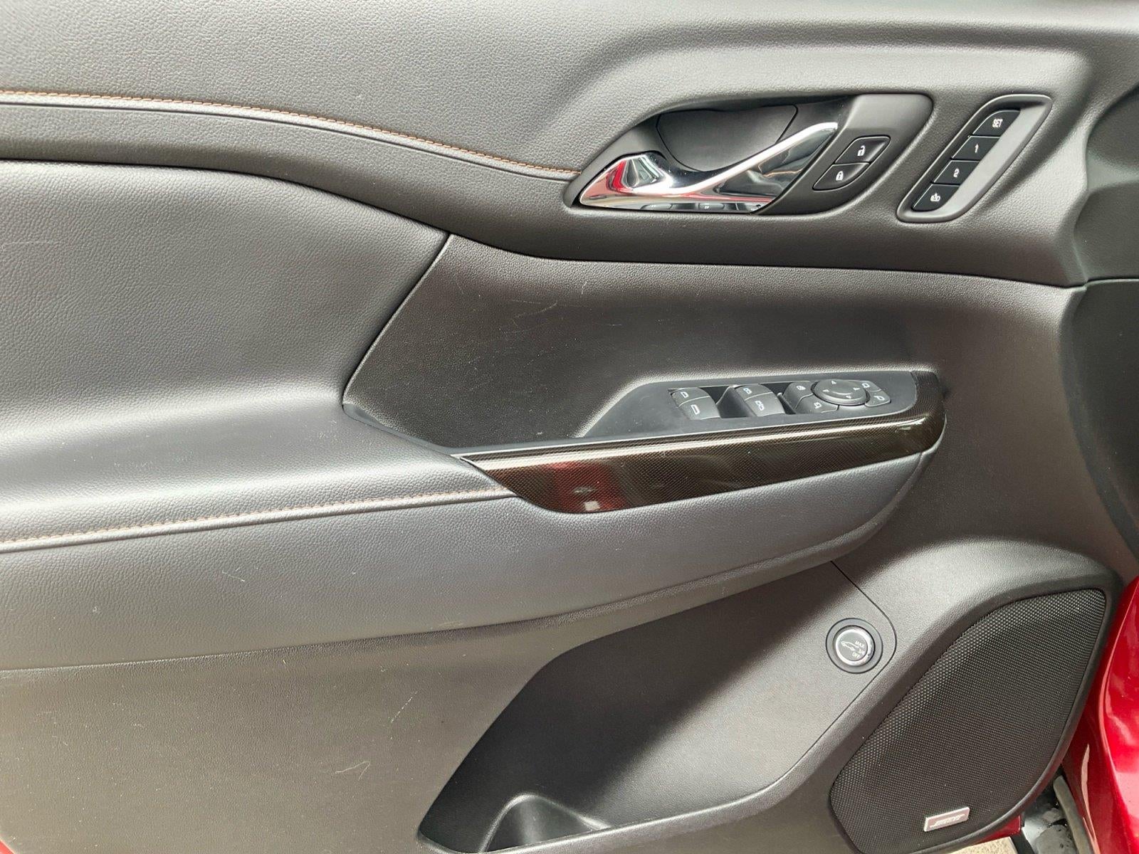 2022 GMC Acadia AT4