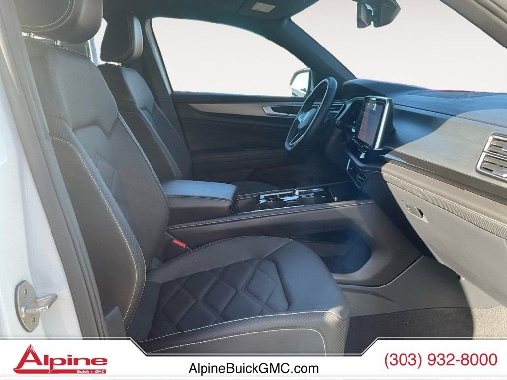 2025 Volkswagen Atlas Cross Sport 2.0T SE w/Technology