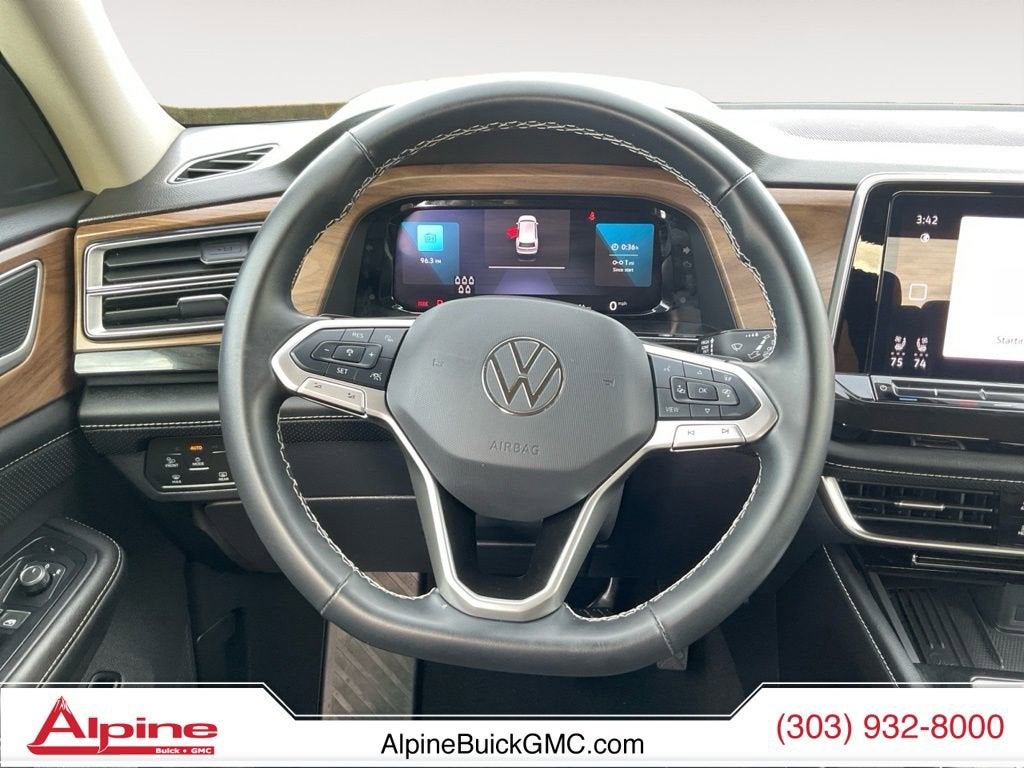 2025 Volkswagen Atlas 2.0T SE w/Technology