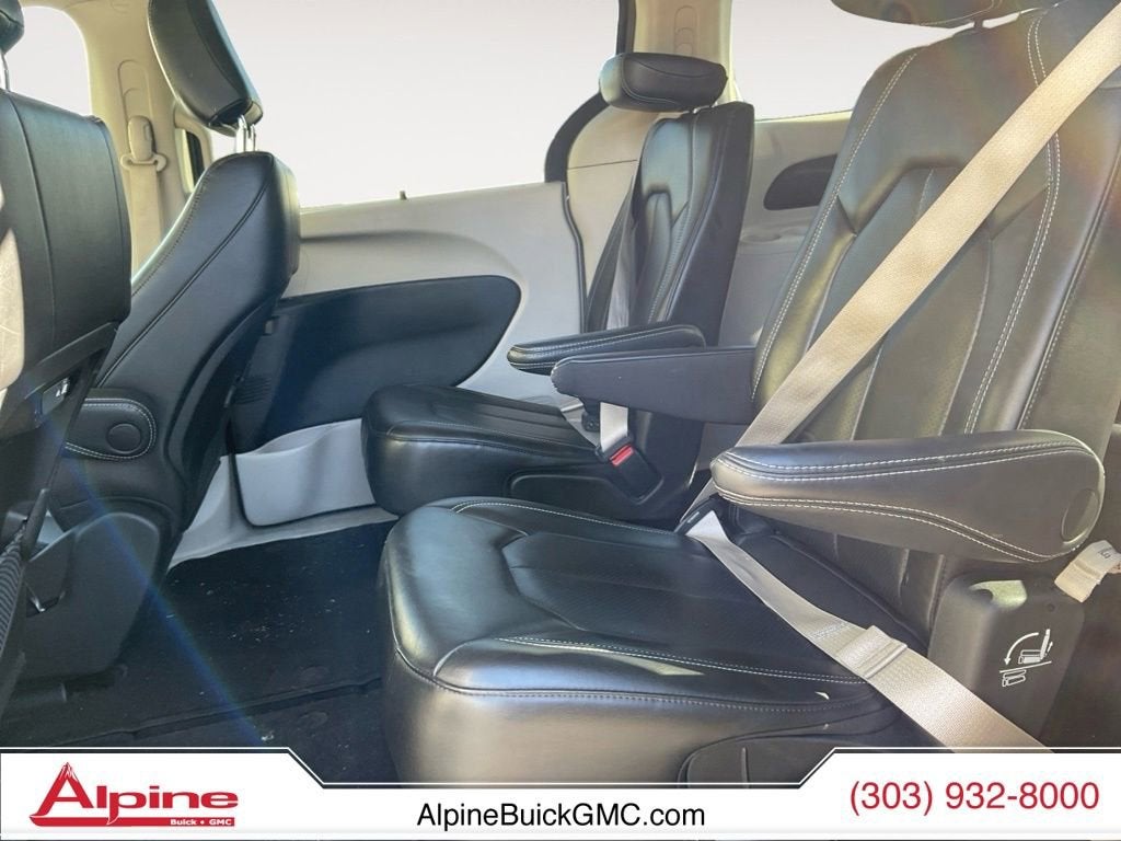 2023 Chrysler Pacifica Touring L
