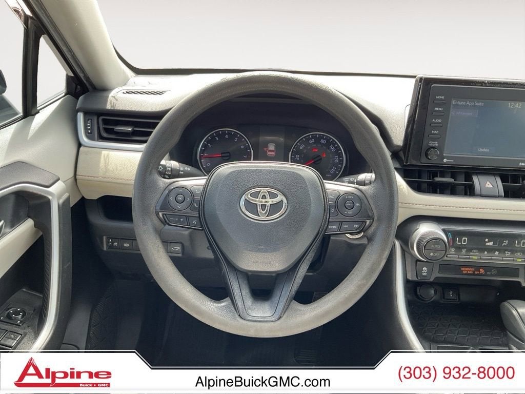 2020 Toyota RAV4 XLE