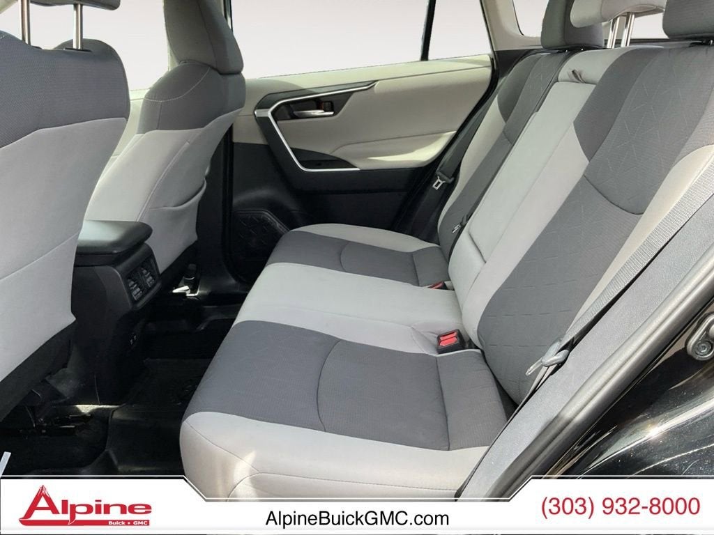 2020 Toyota RAV4 XLE