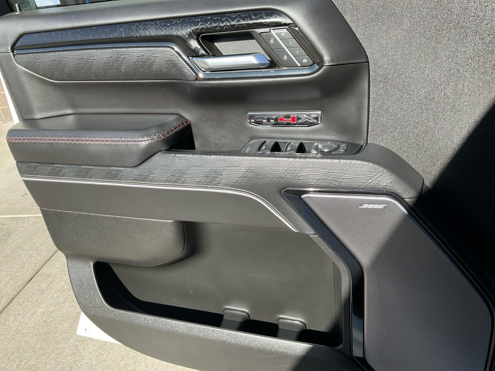 2024 GMC Sierra 1500 AT4X