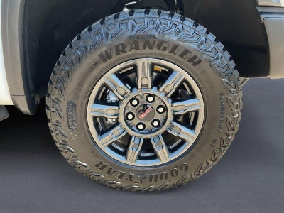 2025 GMC Sierra 1500 AT4X