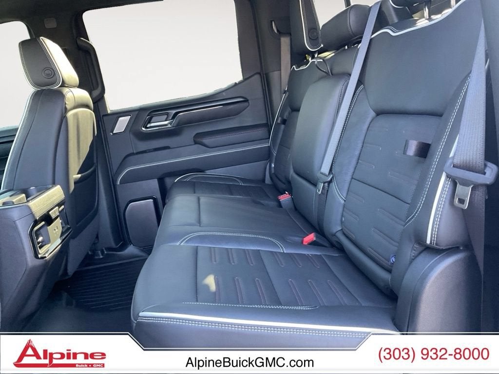 2025 GMC Sierra 1500 AT4X