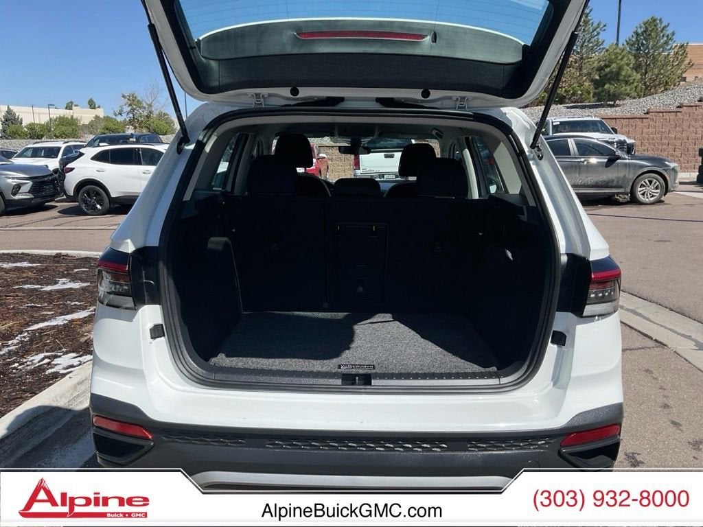 2025 Volkswagen Taos S