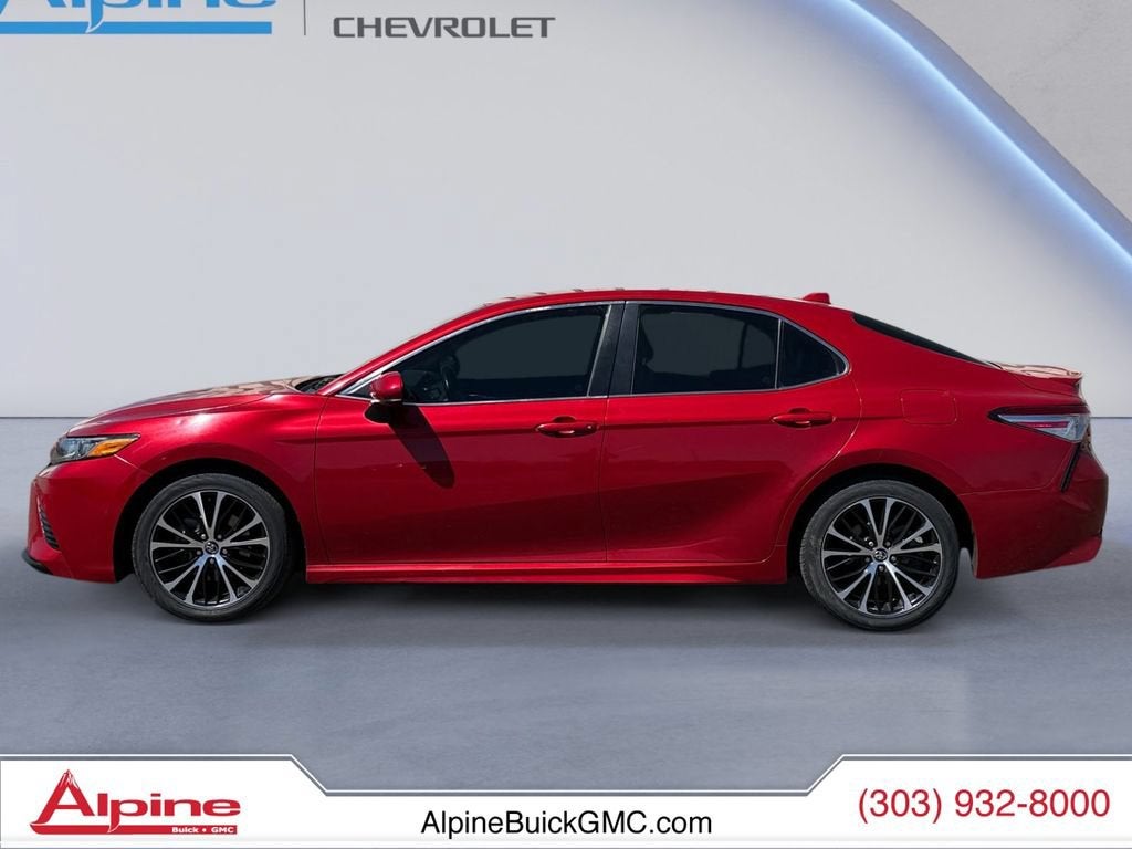 2020 Toyota Camry SE
