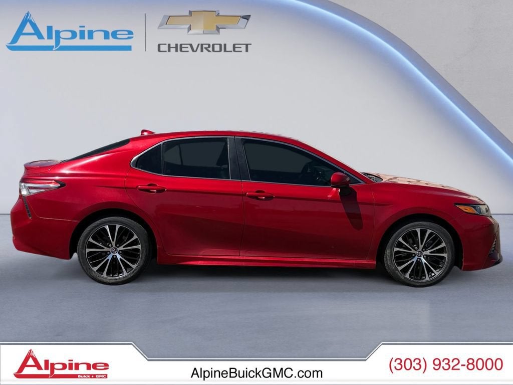 2020 Toyota Camry SE