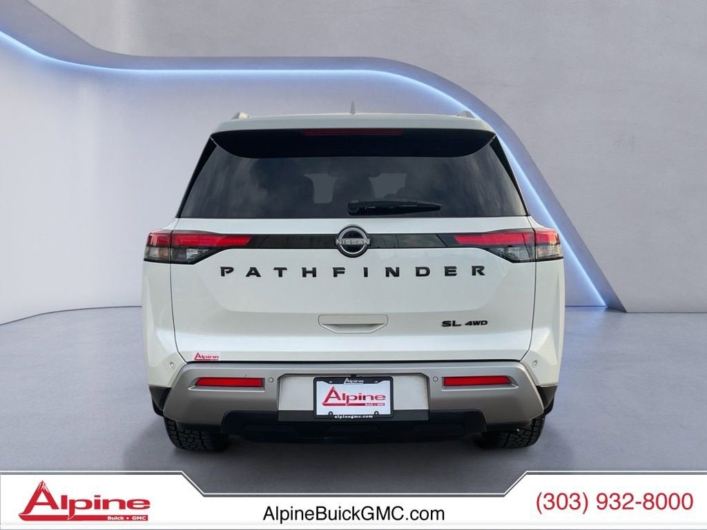 2022 Nissan Pathfinder SL 4WD