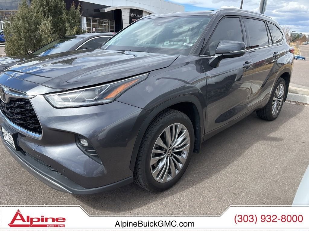 2022 Toyota Highlander Platinum