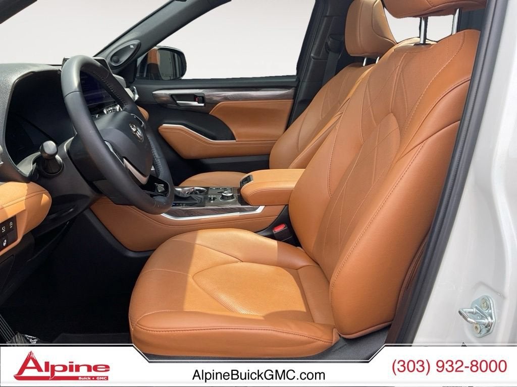 2025 Toyota Highlander Platinum