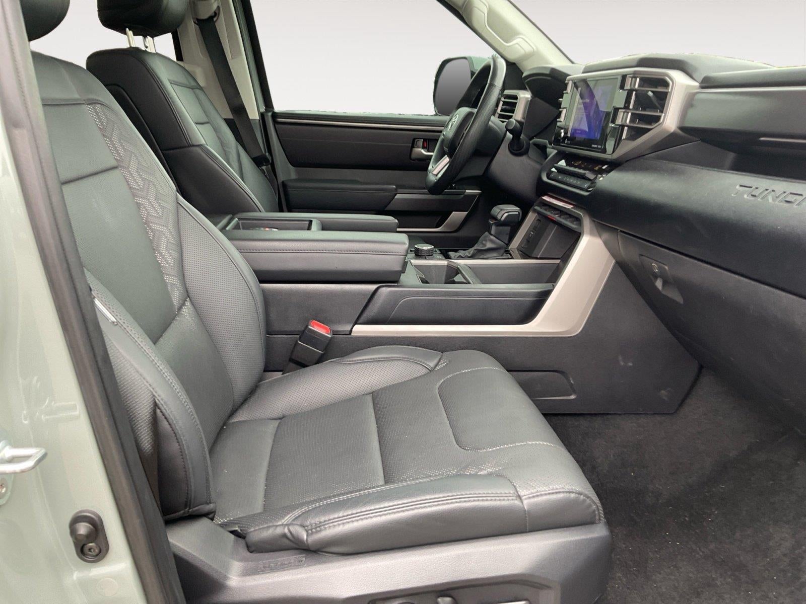 2024 Toyota Tundra 4WD SR5