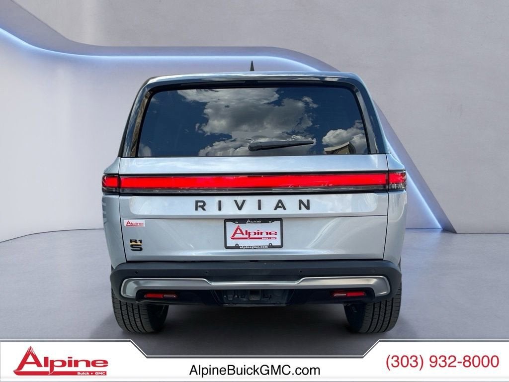 2023 RIVIAN R1S Adventure