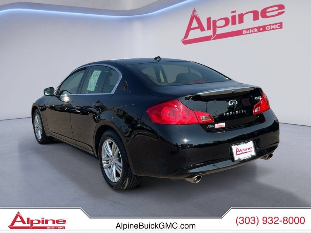 2015 INFINITI Q40 4dr Sdn AWD