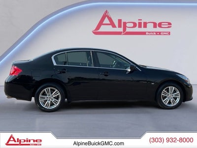 2015 INFINITI Q40 4dr Sdn AWD