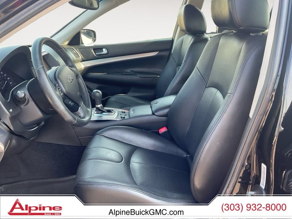 2015 INFINITI Q40 4dr Sdn AWD