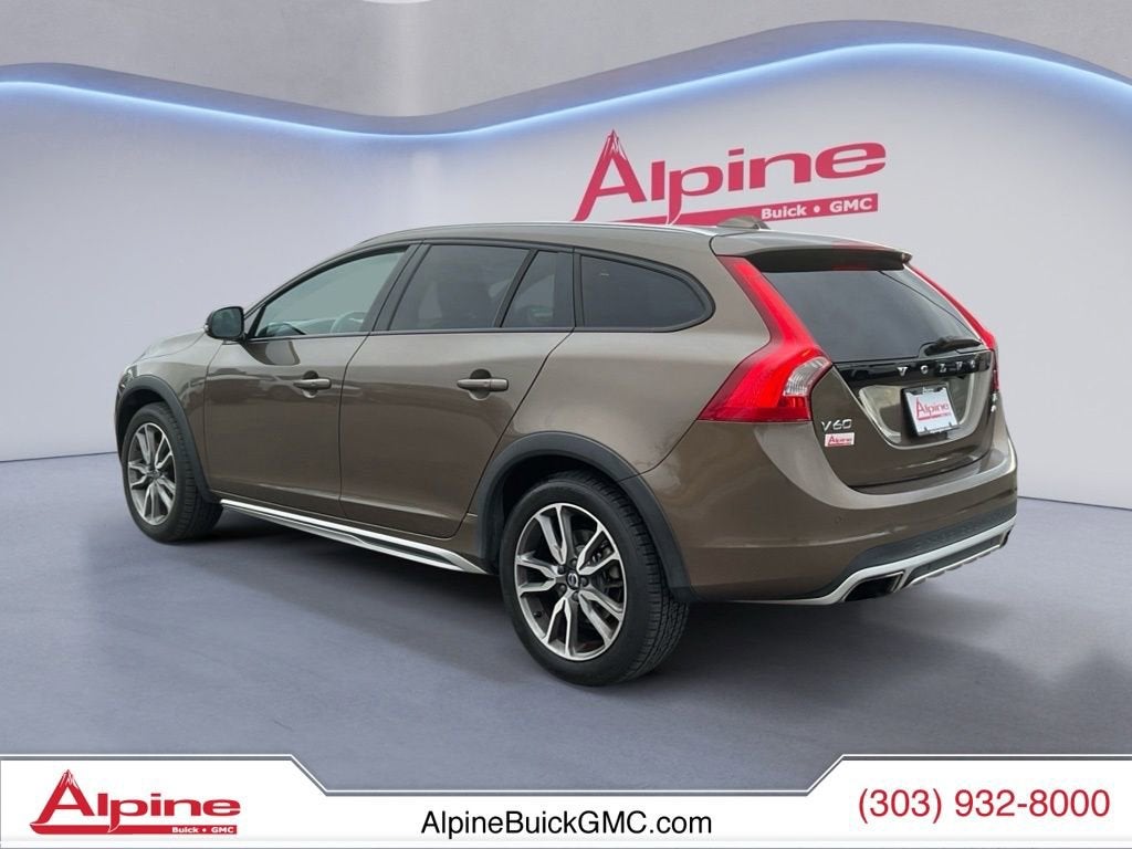 2018 Volvo V60 Cross Country T5