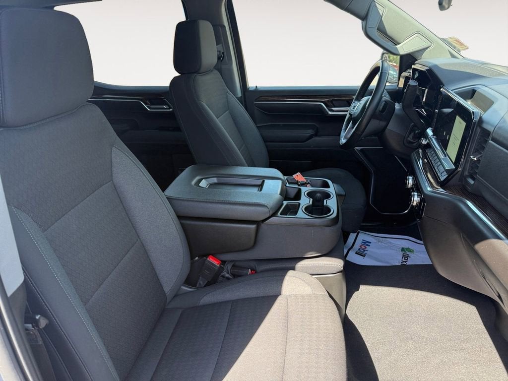 2024 GMC Sierra 1500 SLE