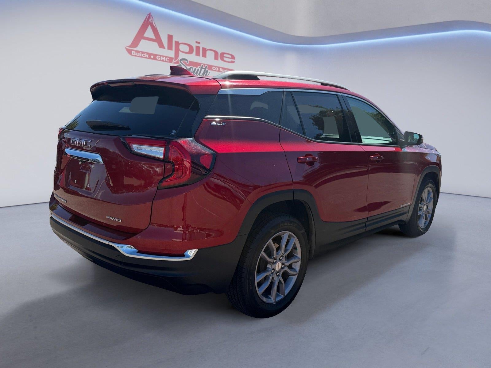 2023 GMC Terrain SLT