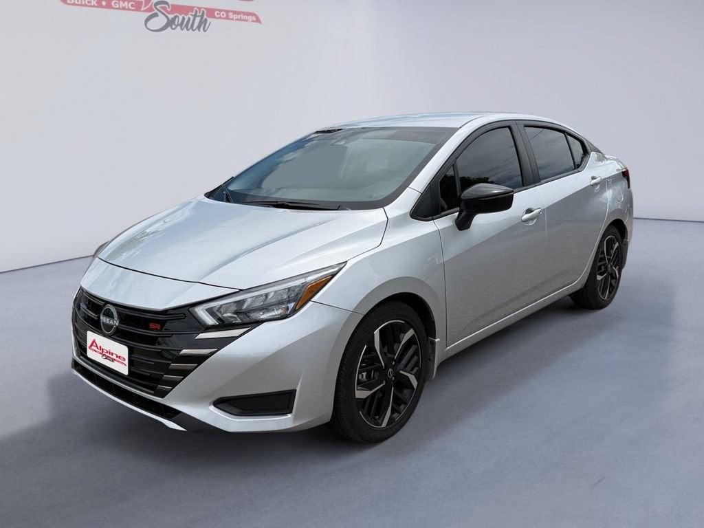 2025 Nissan Versa SR