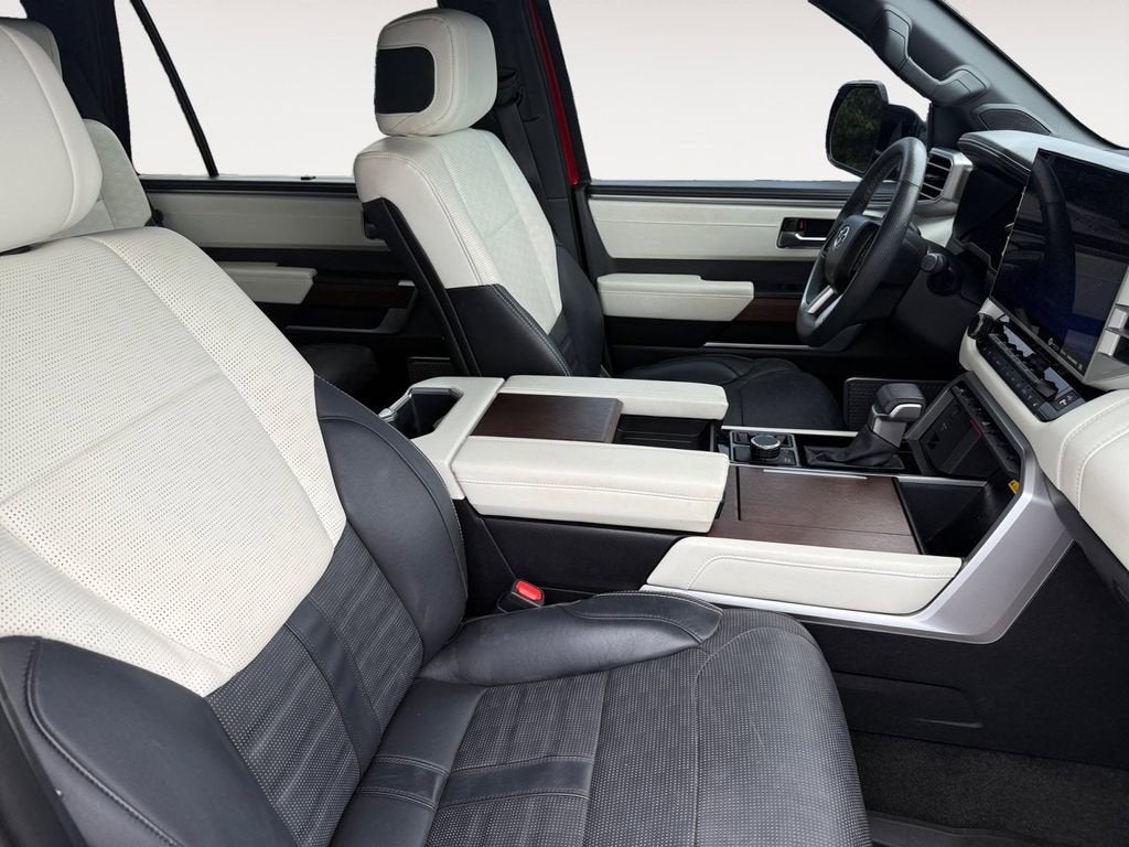 2024 Toyota Sequoia SR5