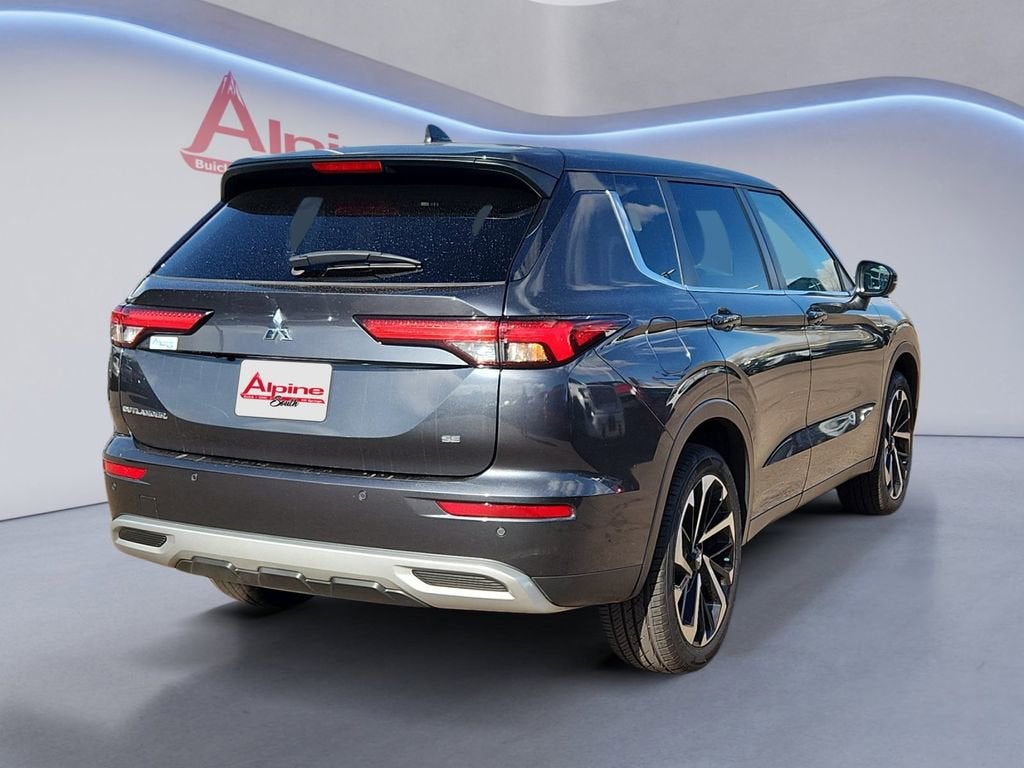 2024 Mitsubishi Outlander SE