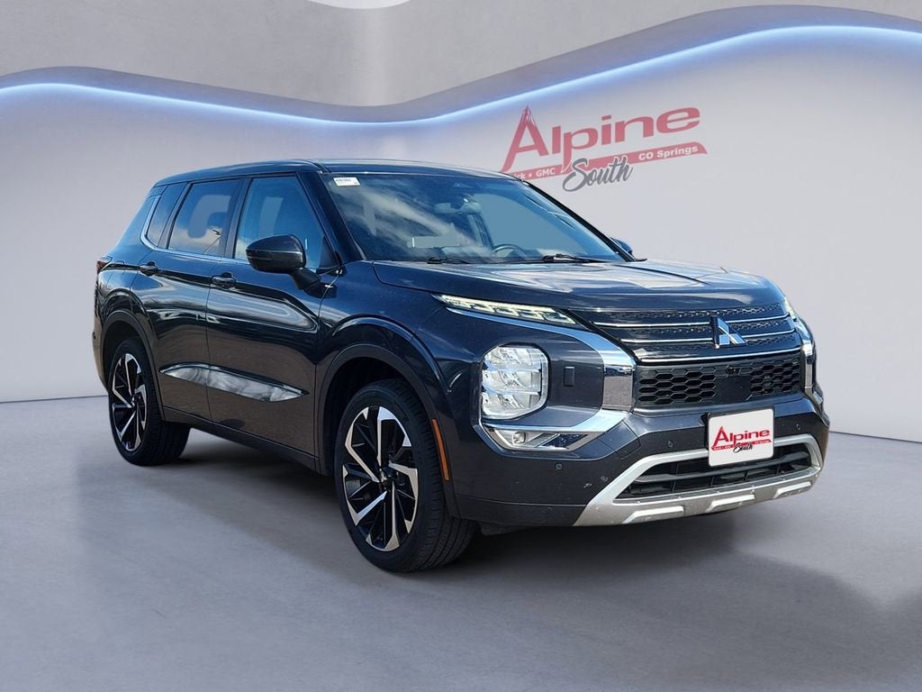 2024 Mitsubishi Outlander SE