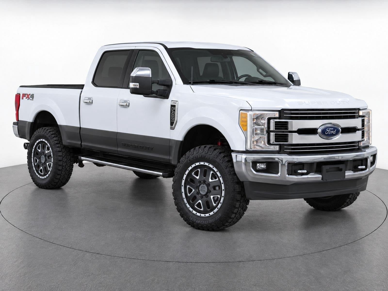 2017 Ford Super Duty F-350 Lariat