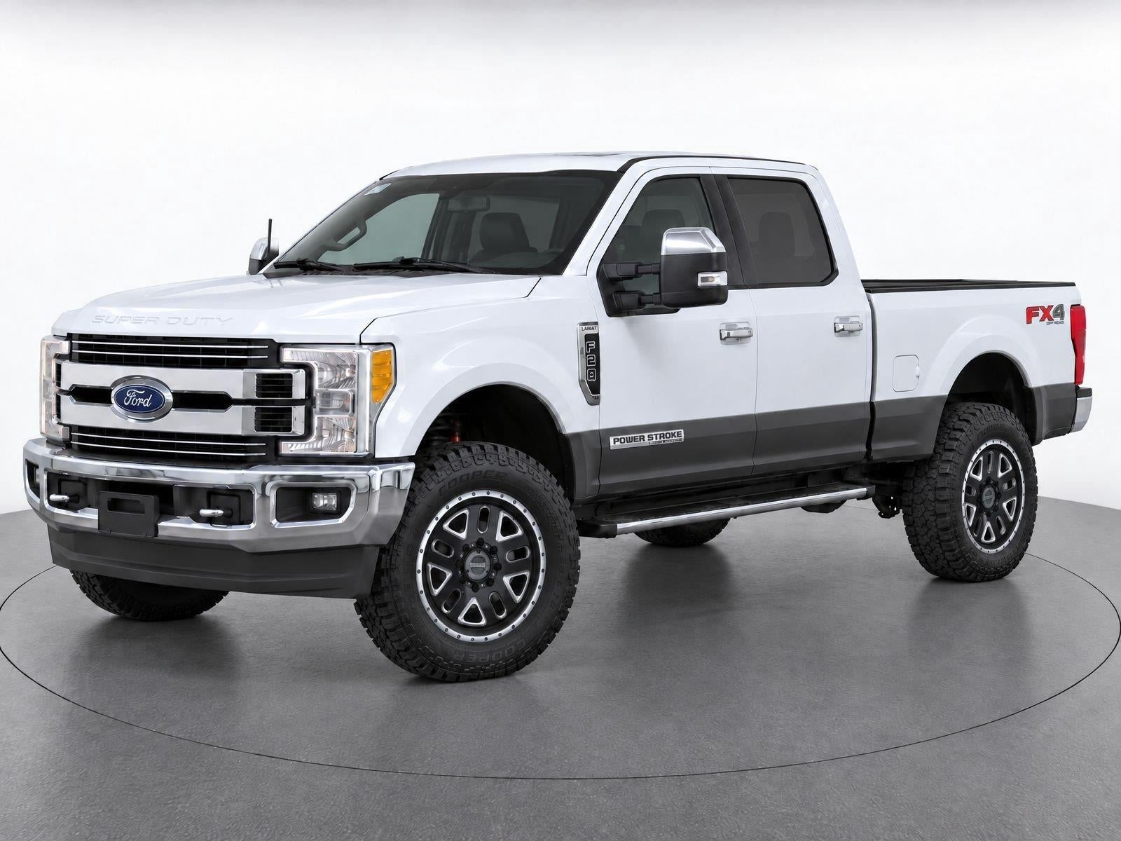 2017 Ford Super Duty F-350 Lariat
