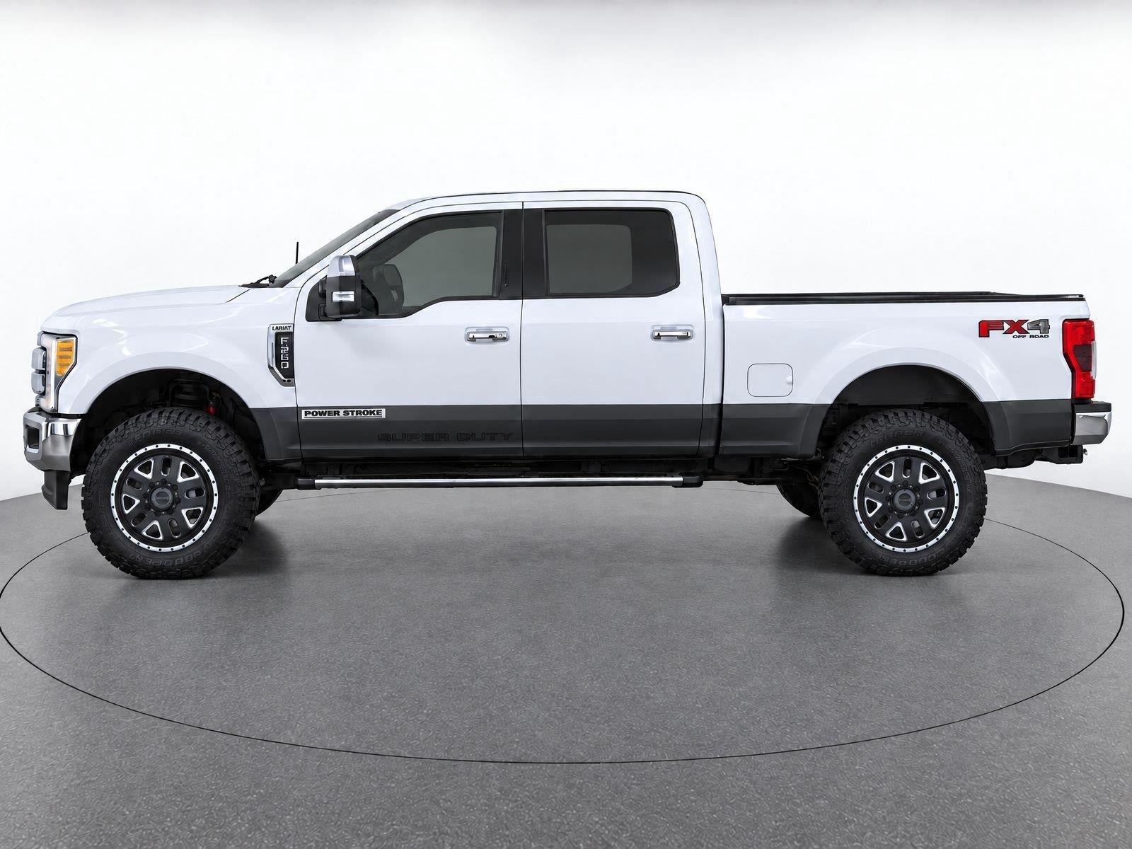 2017 Ford Super Duty F-350 Lariat
