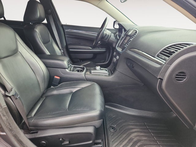 2022 Chrysler 300 Touring