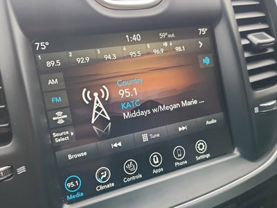 2022 Chrysler 300 Touring