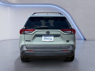 2020 Toyota RAV4 XLE