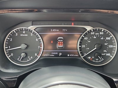 2025 Nissan Pathfinder SV