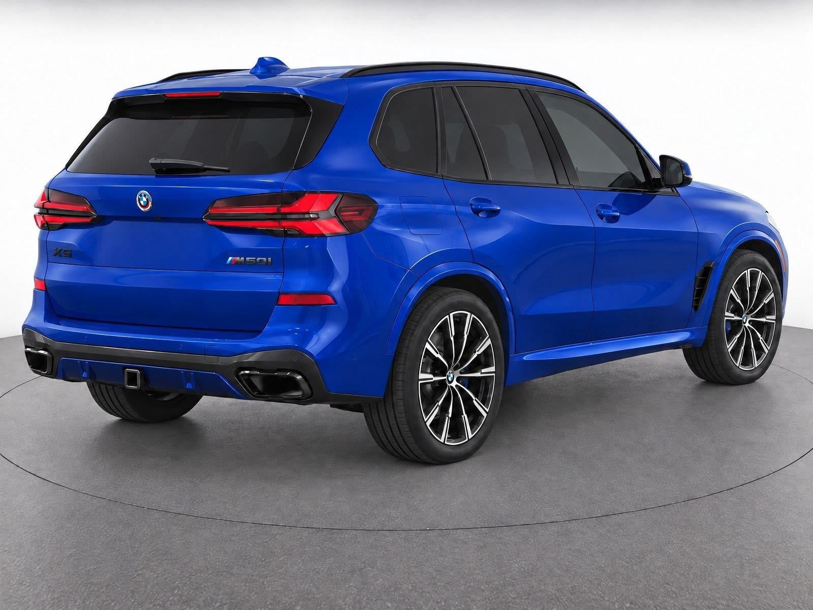 2024 BMW X5 M60i