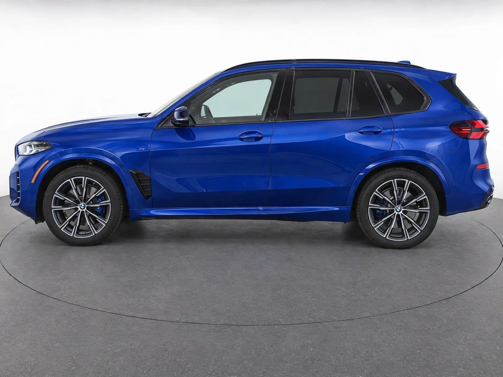 2024 BMW X5 M60i