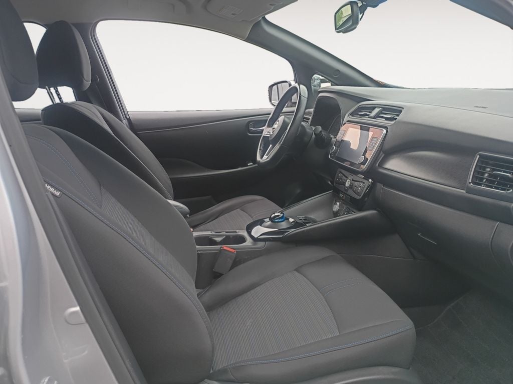 2025 Nissan Leaf SV Plus