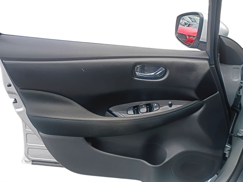 2025 Nissan Leaf SV Plus