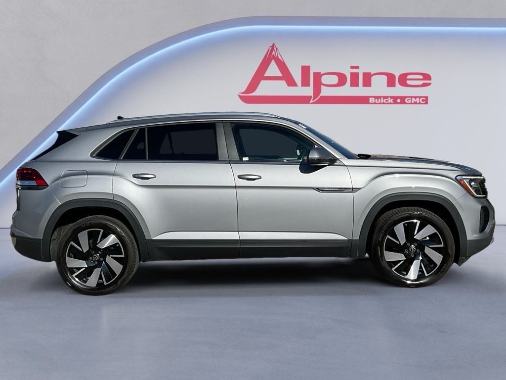 2025 Volkswagen Atlas Cross Sport 2.0T SE w/Technology
