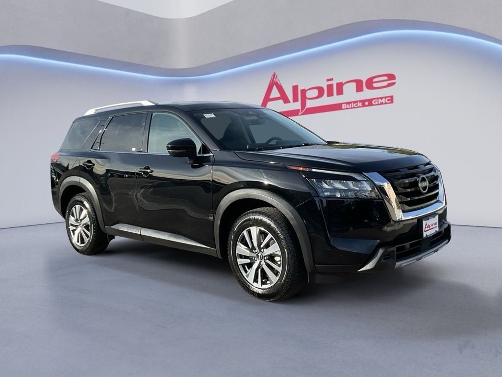 2025 Nissan Pathfinder SL