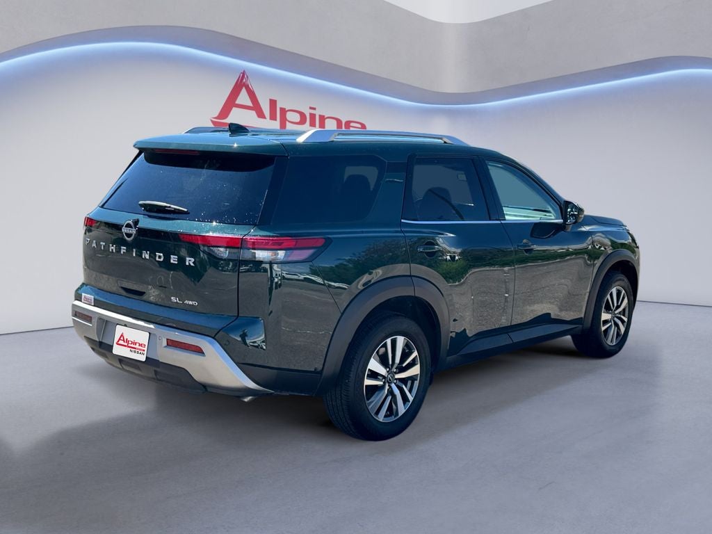 2025 Nissan Pathfinder SL