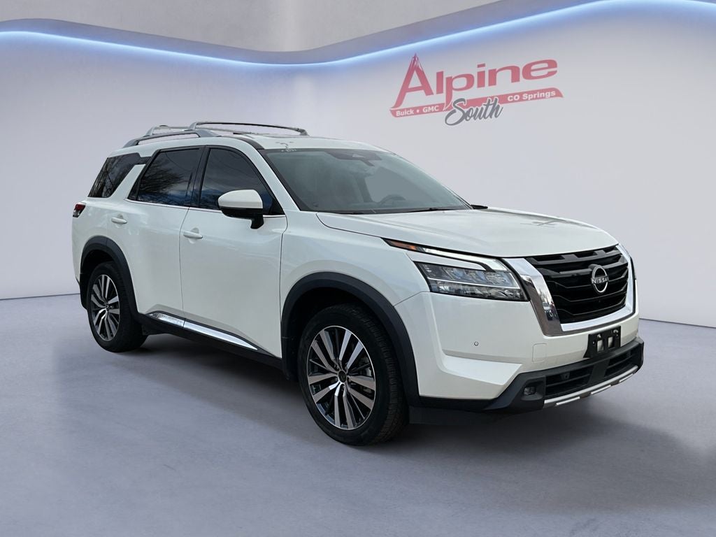 2022 Nissan Pathfinder Platinum