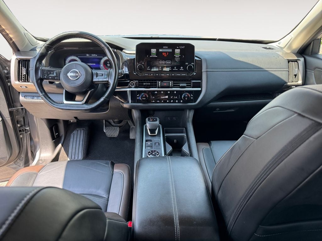2024 Nissan Pathfinder Platinum