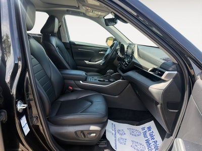 2022 Toyota Highlander Hybrid XLE