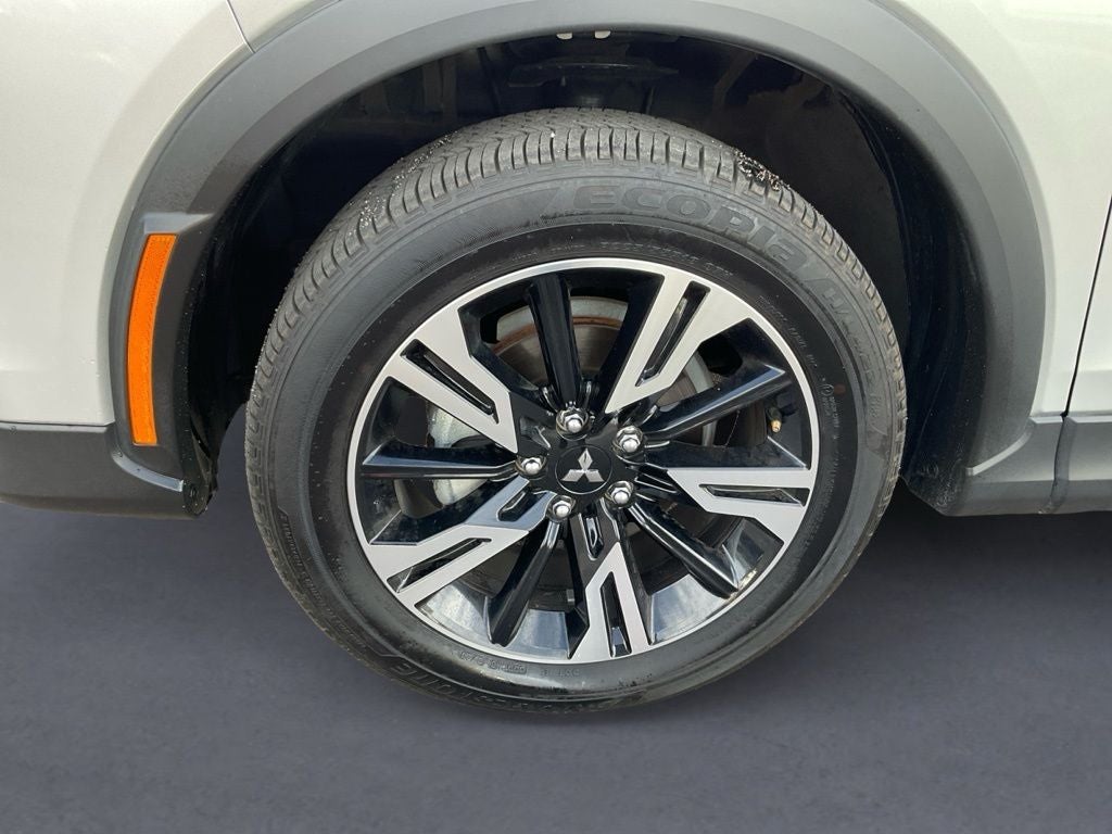 2025 Mitsubishi Eclipse Cross Base